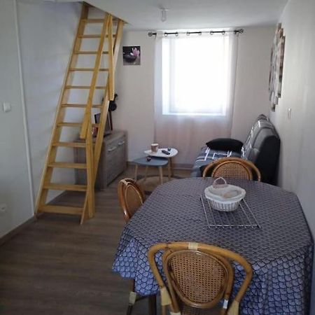 Maison Pour 2 A 4 Personnes Brassac-les-Mines Dış mekan fotoğraf